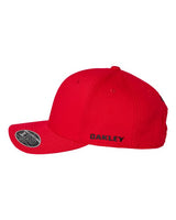Oakley FOS900833 Pro-Formance Cap #color_Red Line